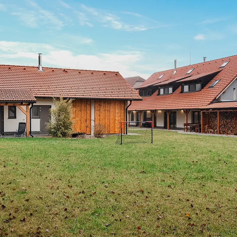 Chalupa u Rašovských - koupelna se sprchou a záchodem